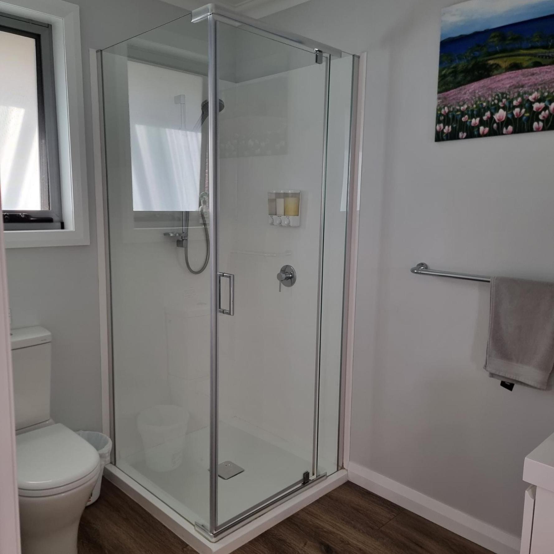 Апартаменти Kadi House - Unit 1 Вайн'ярд Екстер'єр фото